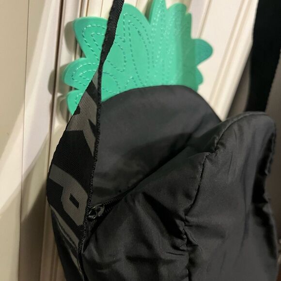 Victoria Secret Pink Cooler Glacier Lunch box - Picture 6 of 7